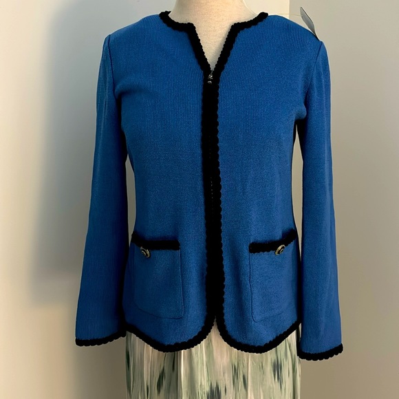 St John Collection Size 6 zip up sweater jacket Periwinkle Blue with Black Trim - Picture 1 of 13